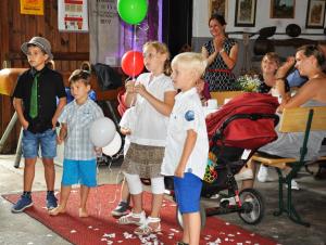 staunende Kinder...