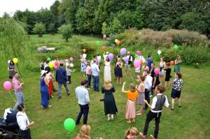 auf zum Teich - Luftballons steigen lassen
